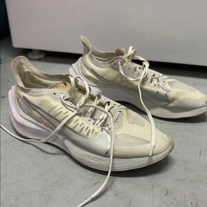 Nike ZoomX Cream and White Sneakers Womens 8.5 Athletic Sneakers LIKE NEW